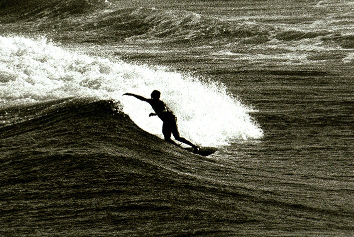A3-Awesome-Surfer